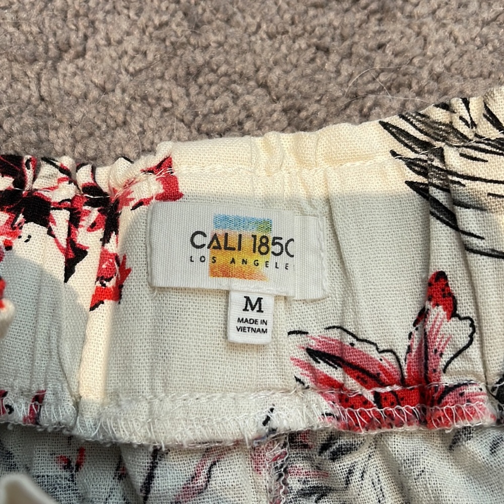 floral shorts - Picture 3 of 3
